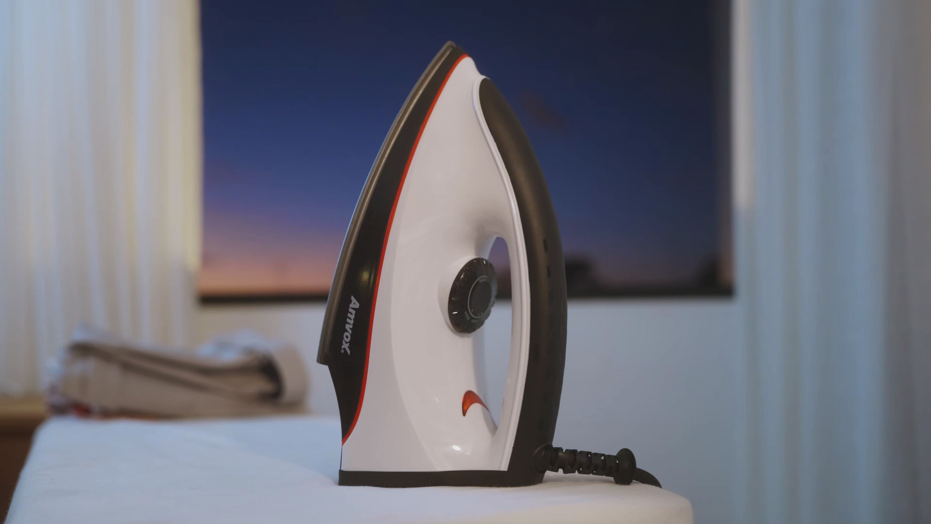 Ferro a Seco AF 1907 – Amvox